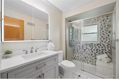 7509 Gannon Avenue, University City, MO 63130 - Photo 19