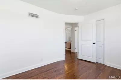 7742 Burr Oak Lane, University City, MO 63130 - Photo 21