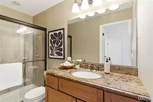 7742 Burr Oak Ln, University City, MO 63130 - Photo 27