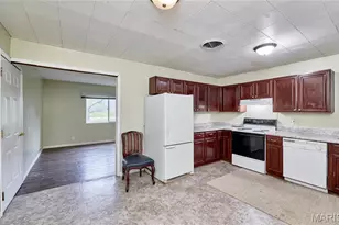 120 Highview Dr, Ballwin, MO 63011 - Photo 17