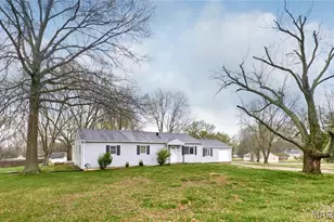 120 Highview Dr, Ballwin, MO 63011 - Photo 3