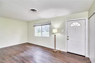 120 Highview Dr, Ballwin, MO 63011 - Photo 7