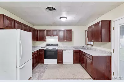 120 Highview Drive, Ballwin, MO 63011 - Photo 15