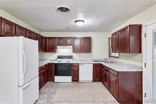 120 Highview Dr, Ballwin, MO 63011 - Photo 15