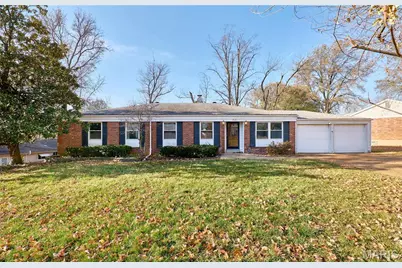 815 Montmartre Court, Saint Louis, MO 63141 - Photo 1