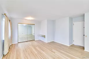 815 Montmartre Ct, Saint Louis, MO 63141 - Photo 25