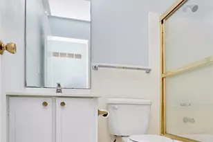 815 Montmartre Ct, Saint Louis, MO 63141 - Photo 33