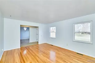 815 Montmartre Ct, Saint Louis, MO 63141 - Photo 7