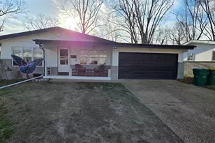 10205 Pannell Dr, Florissant, MO 63136 - Photo 1