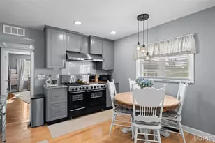 9208 Southview Ln, Saint Louis, MO 63123 - Photo 13