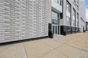 1511 Locust St, Saint Louis, MO 63103 - Photo 3