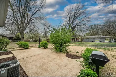 1350 Ensenada Drive, Saint Louis, MO 63031 - Photo 39