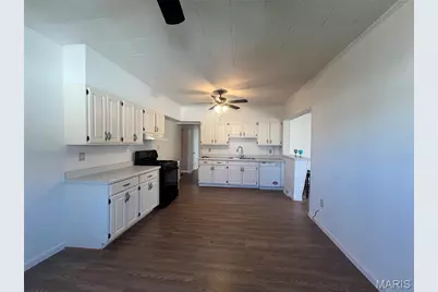 19 Shumate Avenue, Saint Ann, MO 63043 - Photo 5