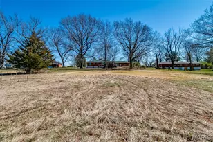 2 Gimlin Pl, Spanish Lake, MO 63138 - Photo 7