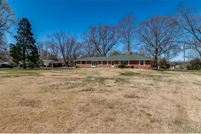 2 Gimlin Place, Spanish Lake, MO 63138 - Photo 3