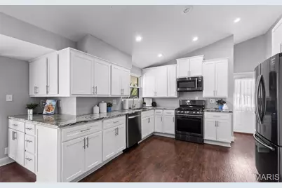 21 Graeler Drive, Saint Louis, MO 63146 - Photo 11