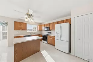 1466 Soaring Eagle Dr, O'Fallon, MO 63366 - Photo 7