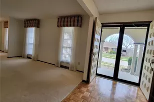 3568 Queens Hill Dr, Oakville, MO 63129 - Photo 5