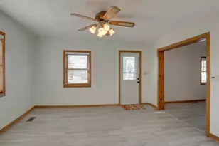 318 W New St, Palmyra, MO 63461 - Photo 9