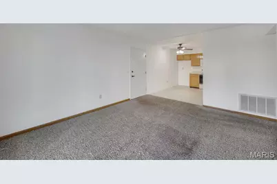 35 Berview Circle #E, Saint Louis, MO 63129 - Photo 11