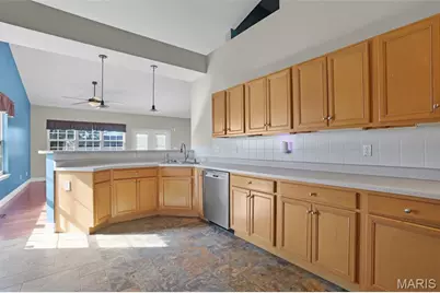 6145 Colorado Avenue, Saint Louis, MO 63111 - Photo 9