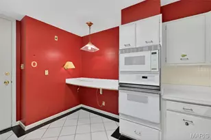 801 S Skinker Blvd, Saint Louis, MO 63105 - Photo 17