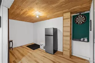 6527 Gramond Dr, Saint Louis, MO 63123 - Photo 17