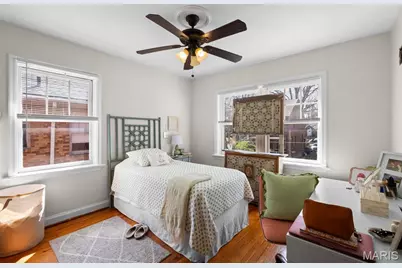 7030 Amherst Avenue, University City, MO 63130 - Photo 11