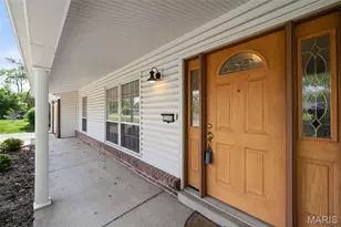 12174 Lake Meade Dr, Saint Louis, MO 63146 - Photo 5