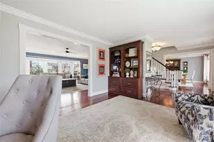 15852 Cedarmill Dr, Chesterfield, MO 63017 - Photo 9