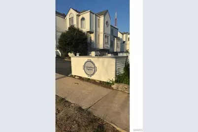 10 Columbus Square Drive Drive, Saint Louis, MO 63101 - Photo 1