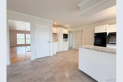 3325 Steed Drive, Florissant, MO 63033 - Photo 9