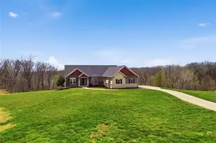 1326 Top Of The Hill Rd, Chesterfield, MO 63005 - Photo 7