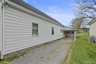 617 S Pacific St, Cape Girardeau, MO 63703 - Photo 3