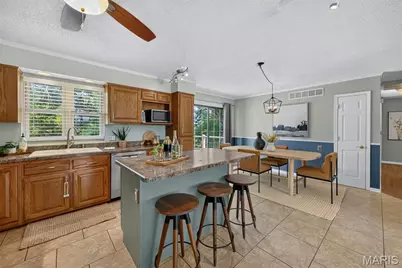 5830 Falcon View Lane, Saint Louis, MO 63129 - Photo 7