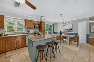 5830 Falcon View Ln, Saint Louis, MO 63129 - Photo 7