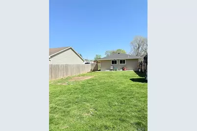 9907 Erie Drive, Saint Louis, MO 63125 - Photo 17