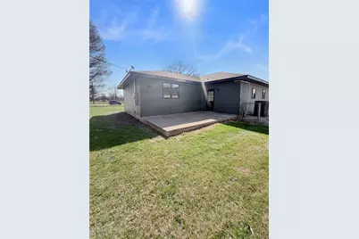 905 W Maple Street, Bowling Green, MO 63334 - Photo 3