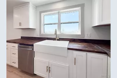 905 W Maple Street, Bowling Green, MO 63334 - Photo 9