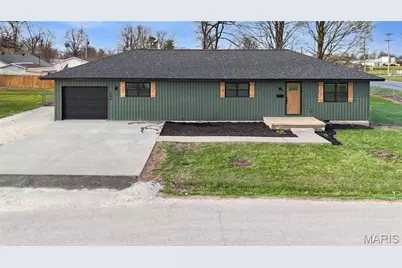 905 W Maple Street, Bowling Green, MO 63334 - Photo 1