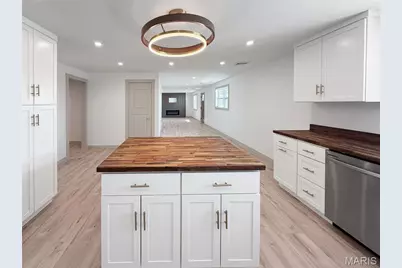 905 W Maple Street, Bowling Green, MO 63334 - Photo 11