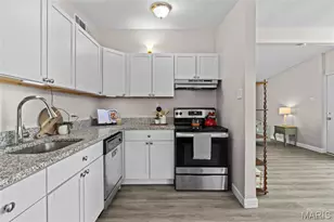 8418 Midwood Ave, Berkeley, MO 63134 - Photo 11