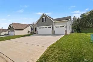 1074 Bloomfield Dr, Eureka, MO 63025 - Photo 53