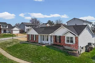 804 Shady Ridge Ct, Saint Louis, MO 63125 - Photo 3