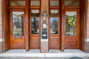 3877 Utah Pl, Saint Louis, MO 63116 - Photo 5