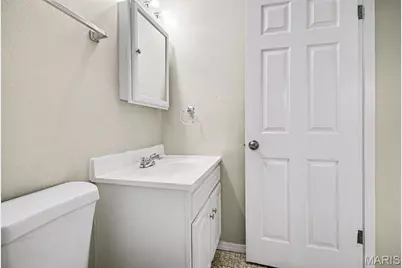 1839 Lakemont Lane, Saint Louis, MO 63138 - Photo 13
