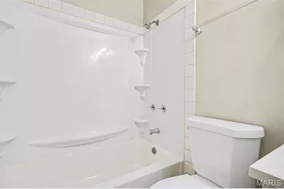 1839 Lakemont Lane, Saint Louis, MO 63138 - Photo 9