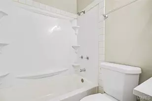 1839 Lakemont Ln, Saint Louis, MO 63138 - Photo 9