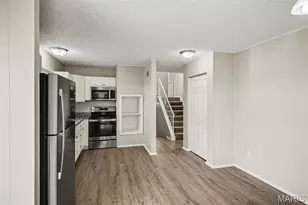 1839 Lakemont Ln, Saint Louis, MO 63138 - Photo 11