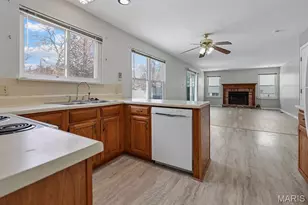 4227 River Oaks Dr, Florissant, MO 63034 - Photo 5